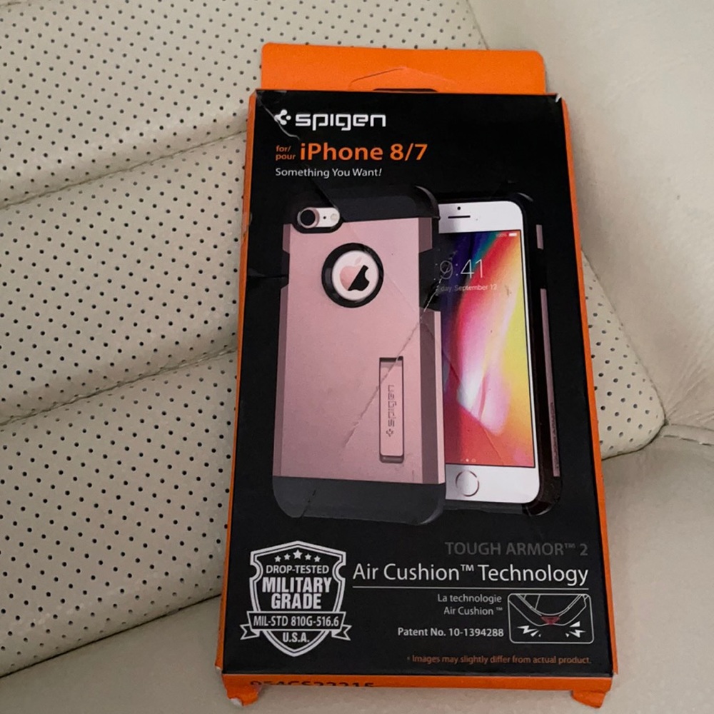 iPhone 8/7 phone case NWT